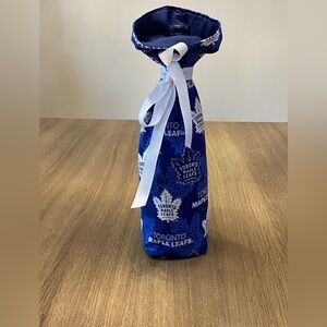 Toronto Maple Leafs Wine/Liquor Bottle Cover, Blue/White.